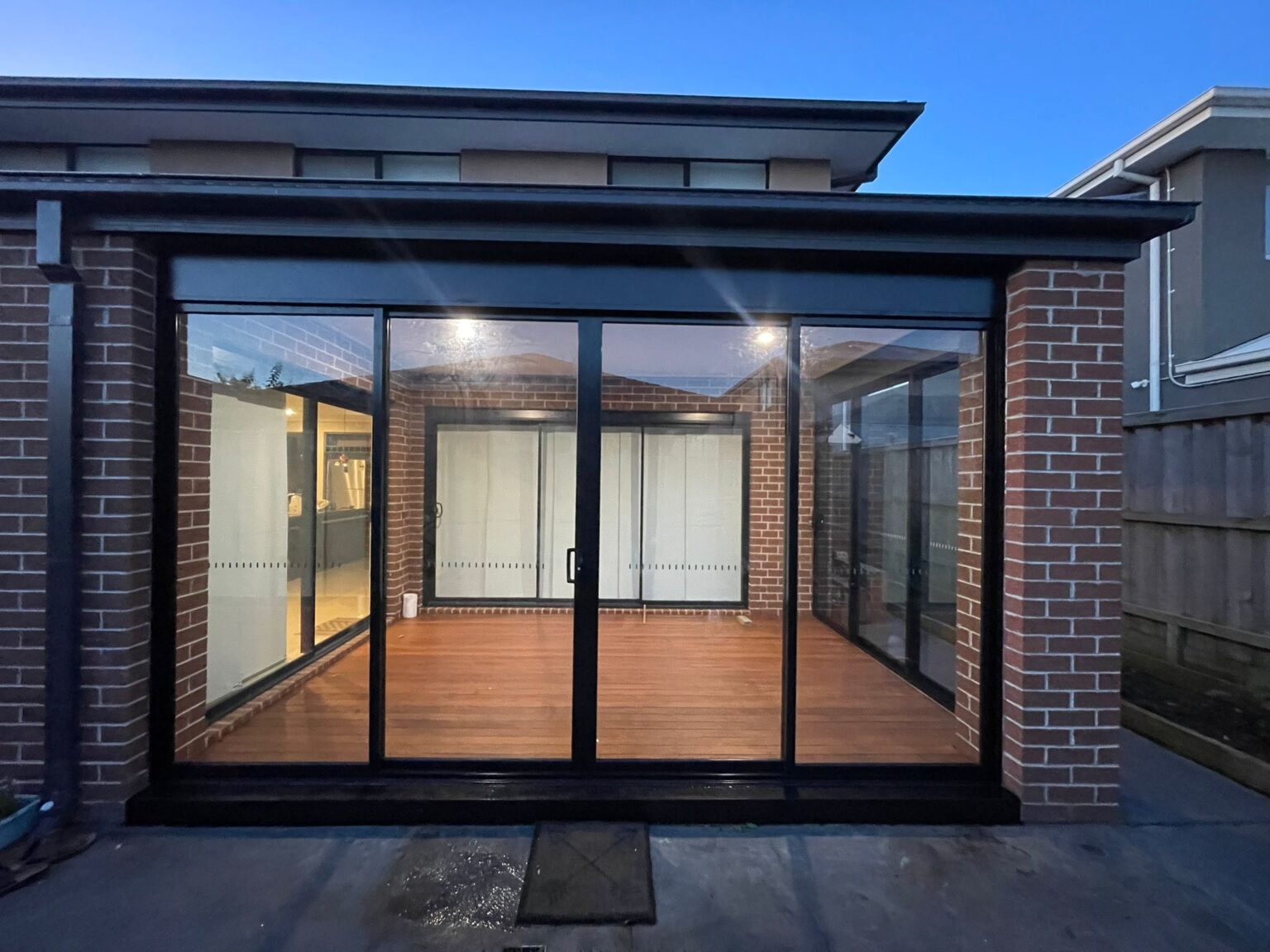 custom-glass-sliding-doors-outdoor-victoria